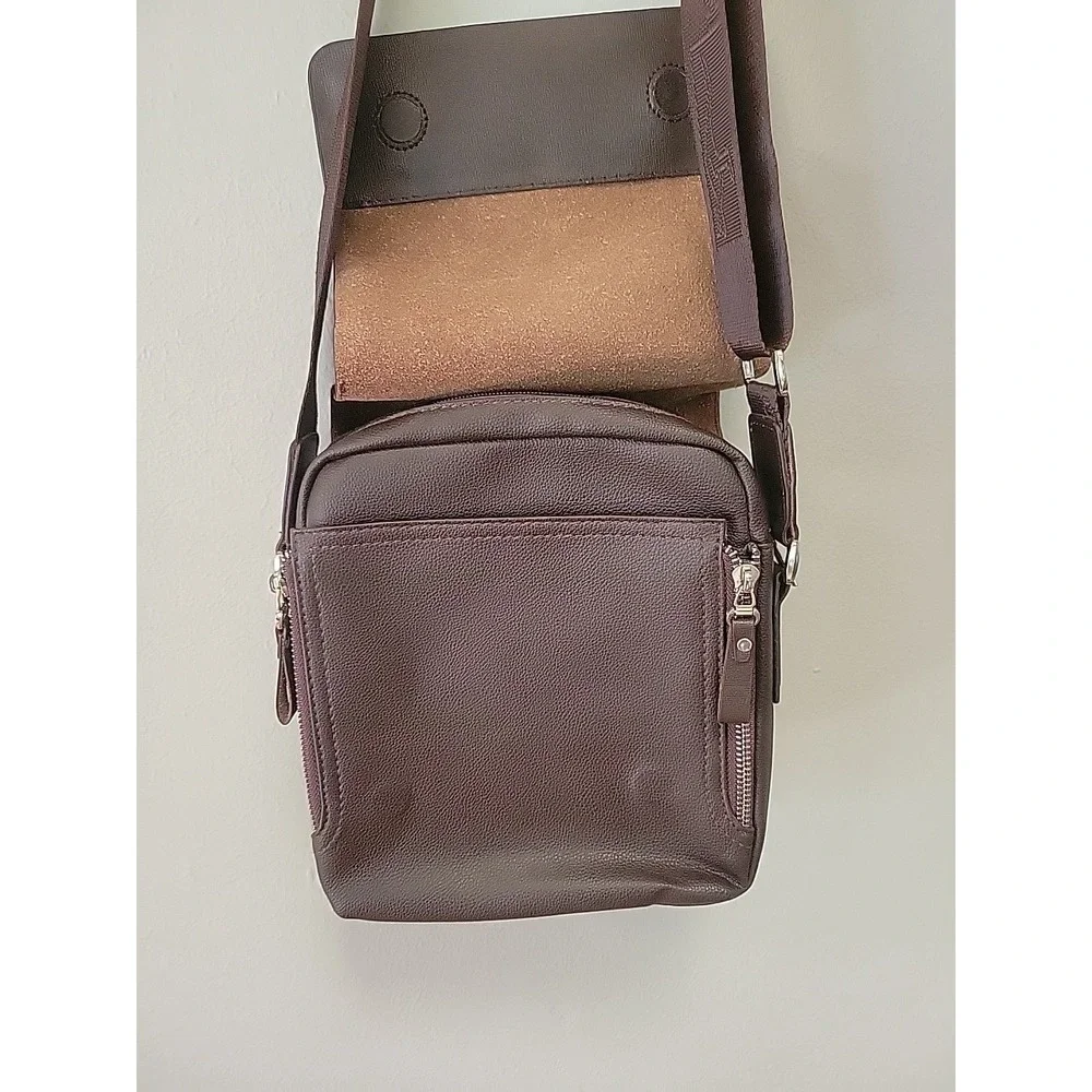 Kangaroo Kingdom Brand Messenger bag Tablet cross body Mens Leather